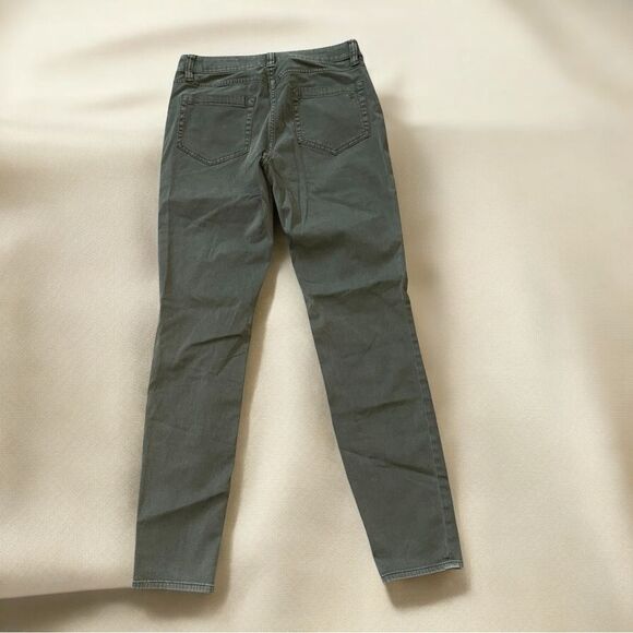 Two by Vince Camuto Washed Olive Green Stretch Cotton Skinny Jeans Size 27/4 - Picture 3 of 11